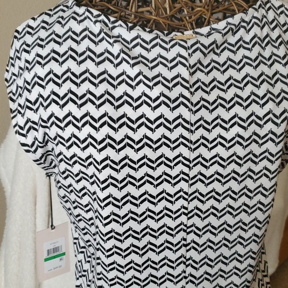 Ivanka Trump shell - Picture 4 of 9